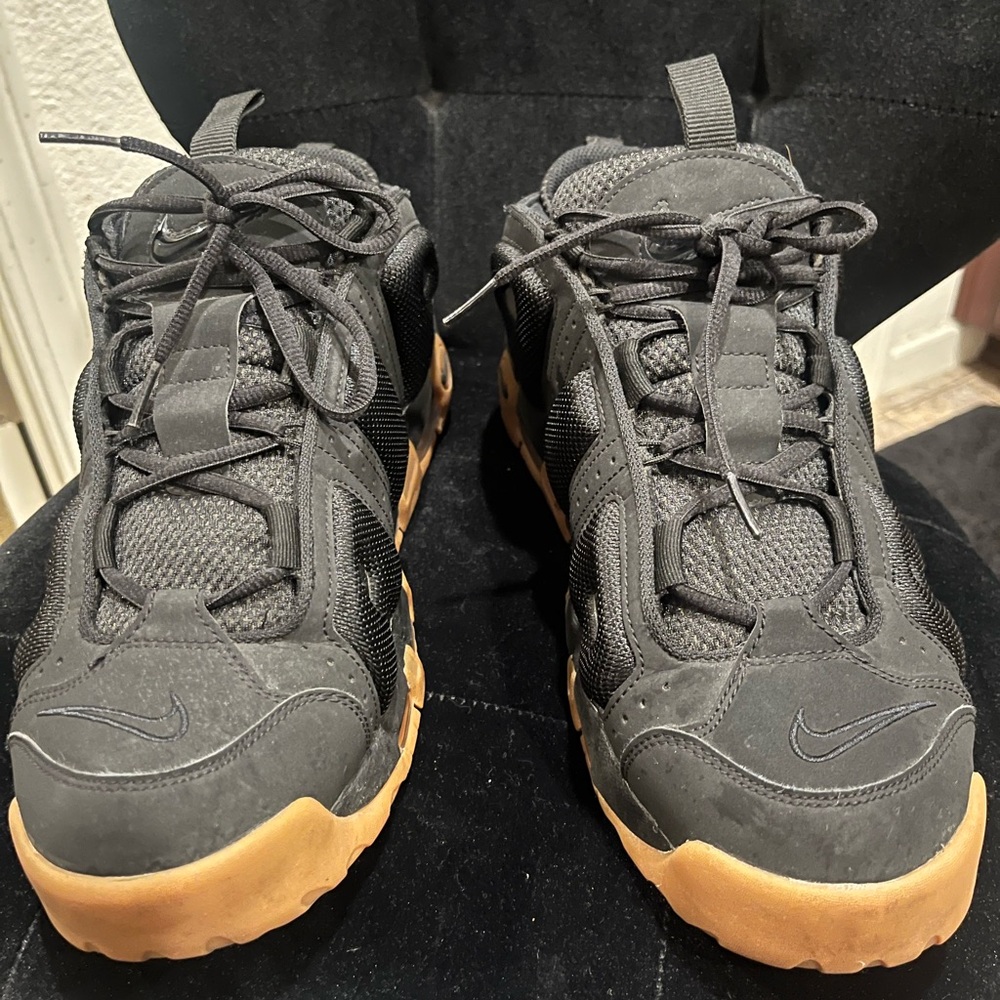 Nike air max uptempo Men’s Black and Gum sneakers men’s size 12
